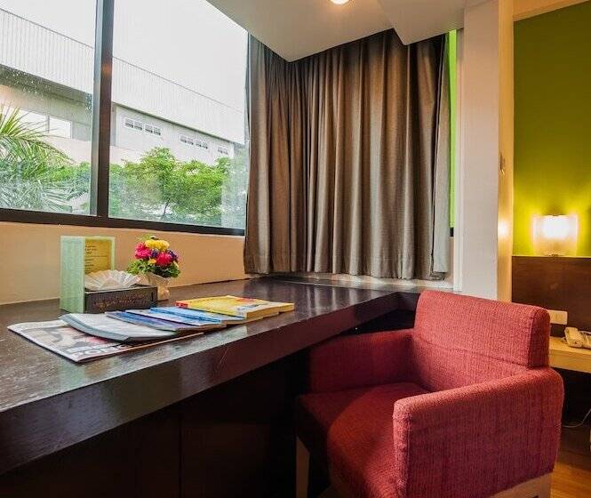 Pokój Superior, The Seasons Bangkok Huamark Sha