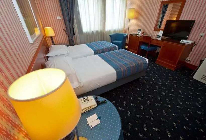 スタンダードルーム, Golf Hotel Cavaglià