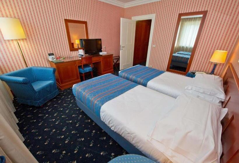 Номер Стандарт, Golf Hotel Cavaglià