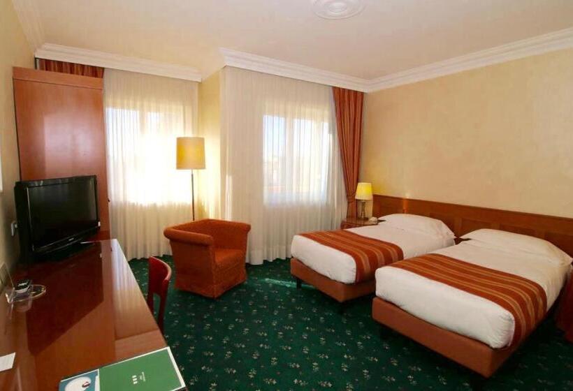 스탠다드 룸, Golf Hotel Cavaglià