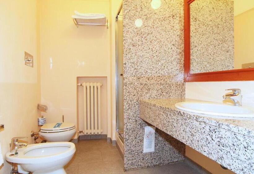 Номер Стандарт Индивидуальный, Golf Hotel Cavaglià