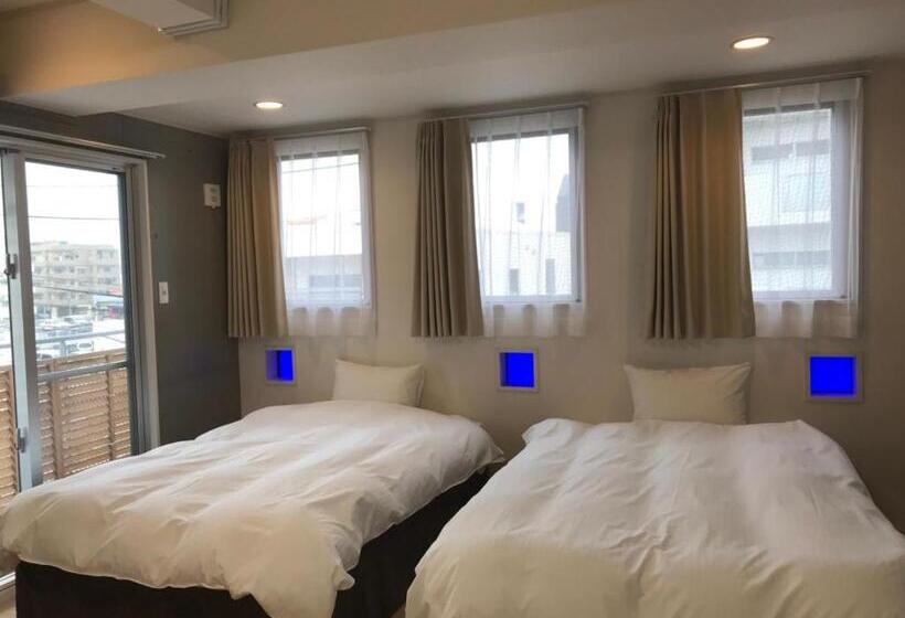 패밀리 룸, Across Omoromachi Naha