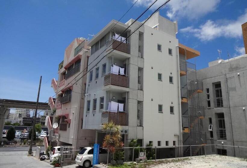 패밀리 룸, Across Omoromachi Naha