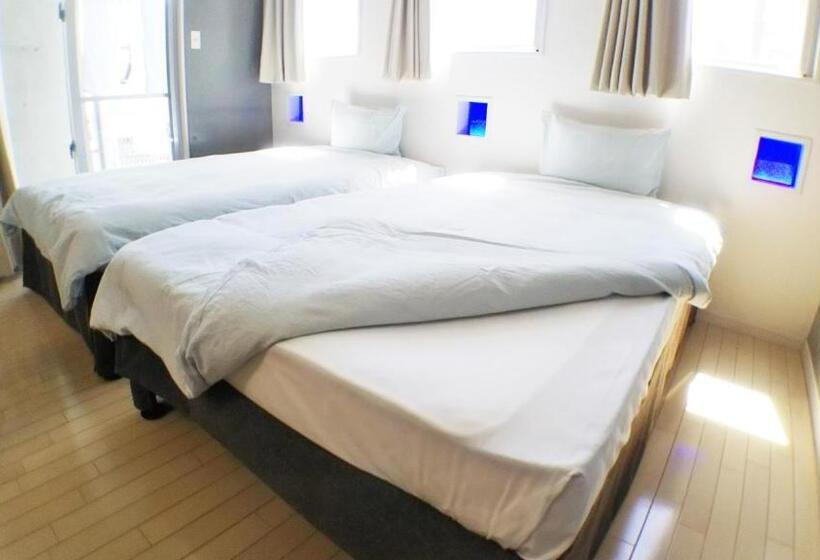 패밀리 룸, Across Omoromachi Naha