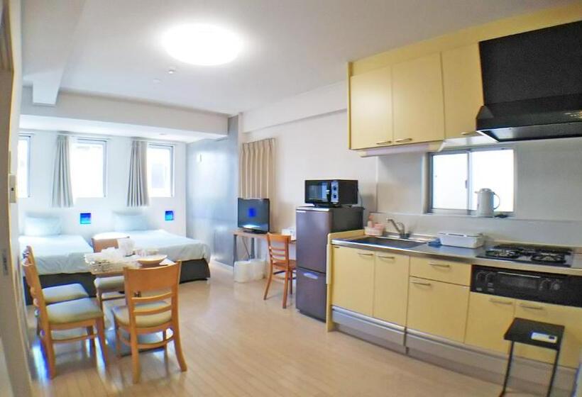 패밀리 룸, Across Omoromachi Naha