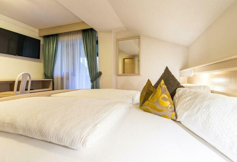 バルコニー付きスタンダードルーム, Sigmunderhof