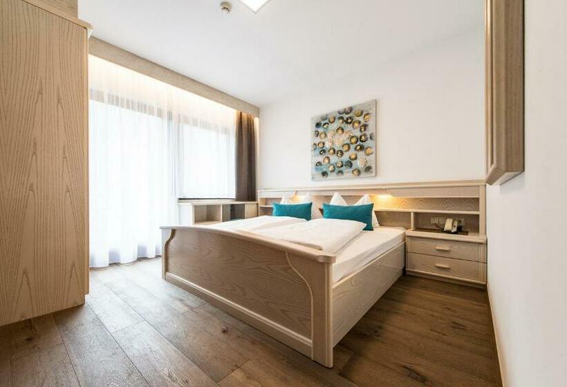 スーペリアールーム, Sigmunderhof