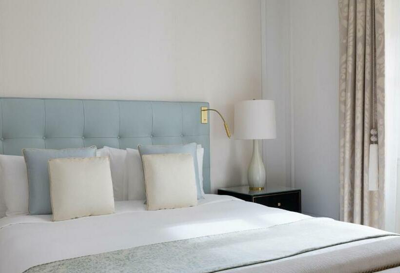 سوییت جونیور, The Woodward An Oetker Collection