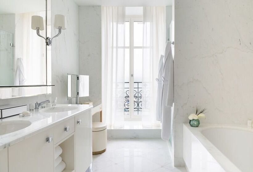 سوییت اجرایی, The Woodward An Oetker Collection