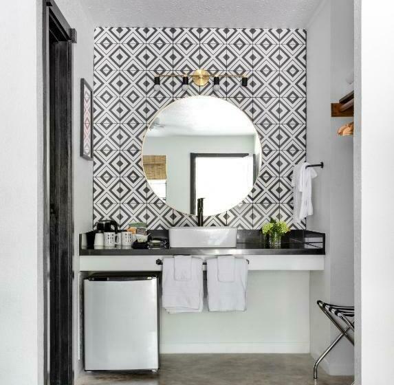 스탠다드 룸 킹사이즈 침대, Wimberley Inn & Bar