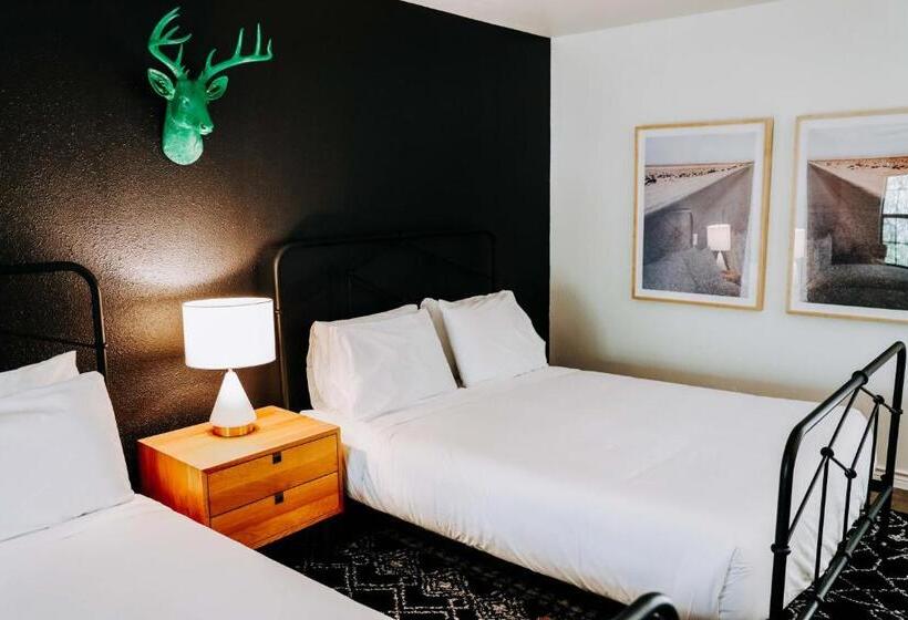 스탠다드 룸, Wimberley Inn & Bar