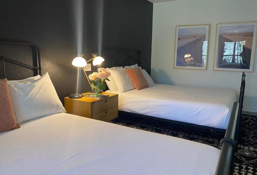 스탠다드 룸, Wimberley Inn & Bar