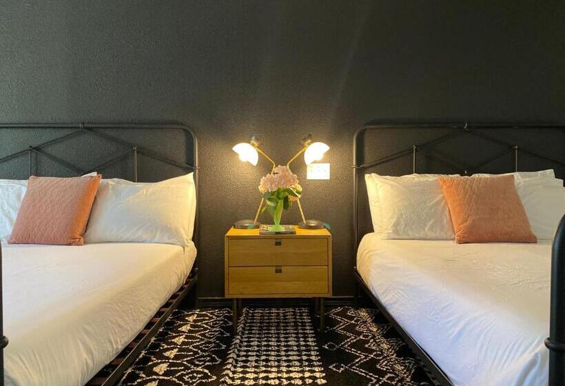 스탠다드 룸, Wimberley Inn & Bar