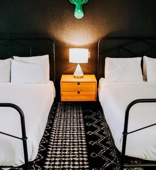 수피리어 룸, Wimberley Inn & Bar