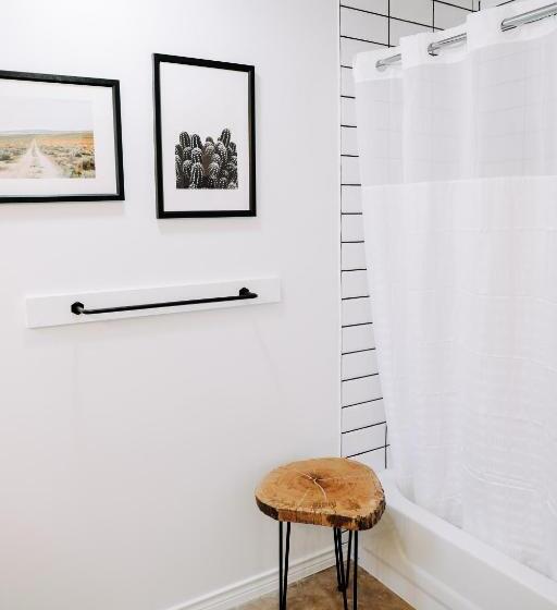 수피리어 룸, Wimberley Inn & Bar