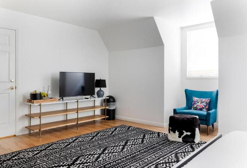 수피리어 스위트, Wimberley Inn & Bar