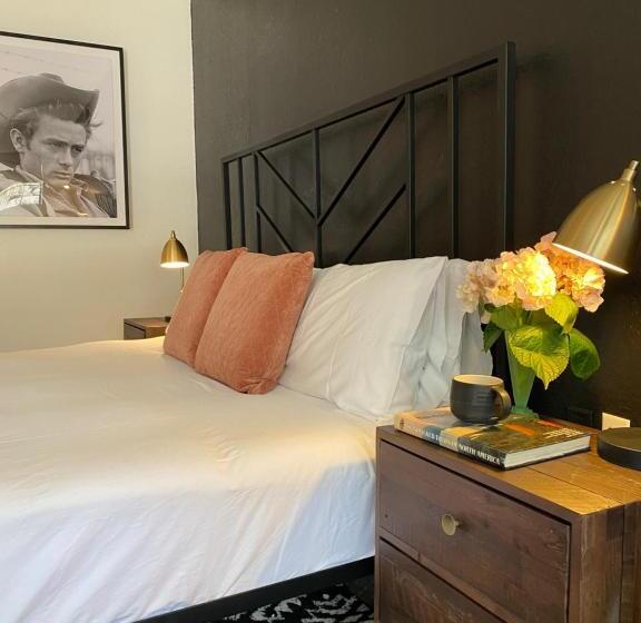 스탠다드 룸, Wimberley Inn & Bar