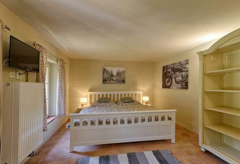 חדר סטנדרט, Měšťanský Dům   Kulturní Památka Mlýnská 119