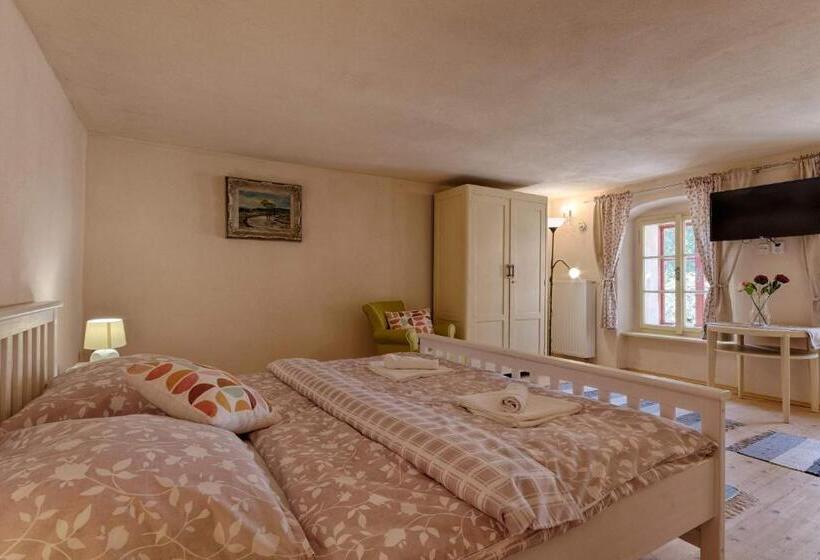 اتاق خانوادگی, Měšťanský Dům   Kulturní Památka Mlýnská 119