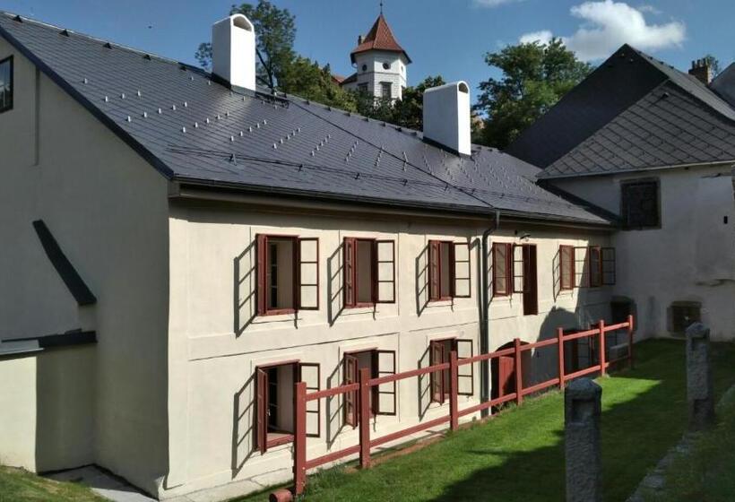 带大床的套房, Měšťanský Dům   Kulturní Památka Mlýnská 119