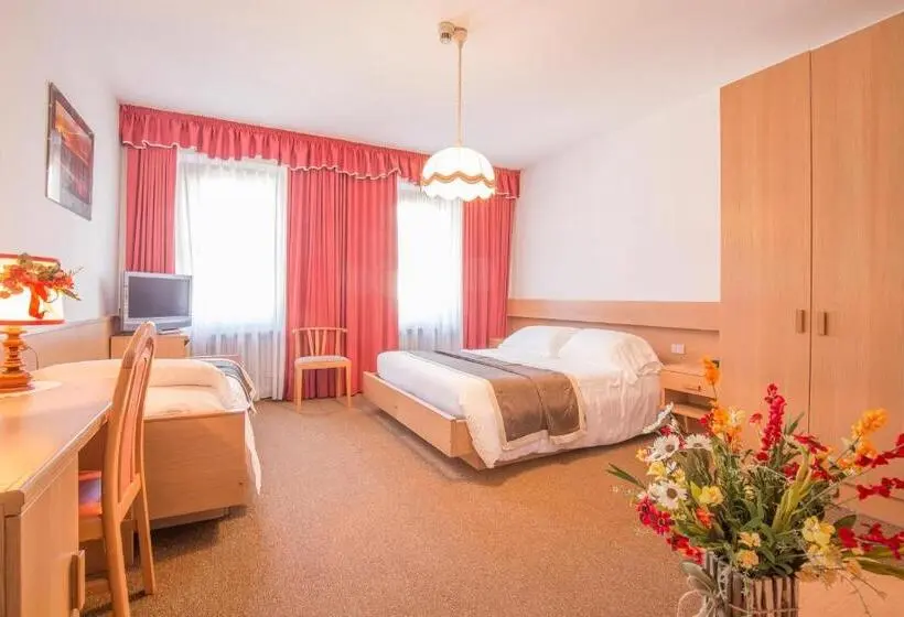 Comfort Kolmen Hengen Huone, Villa Trieste