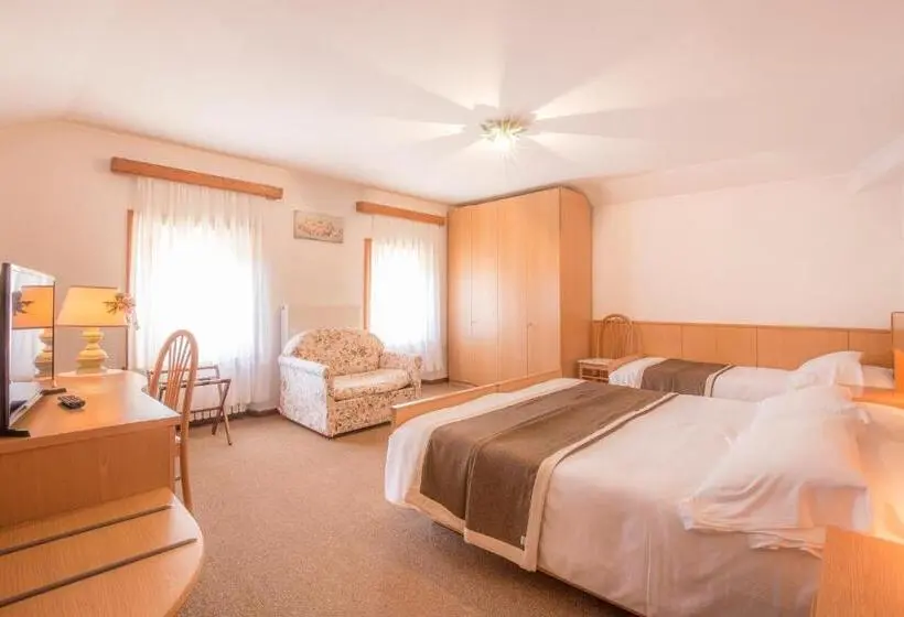 Standard Kolmen Hengen Huone, Villa Trieste