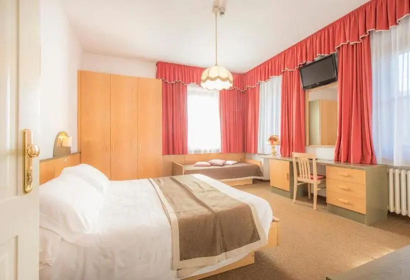 Standard Kolmen Hengen Huone, Villa Trieste