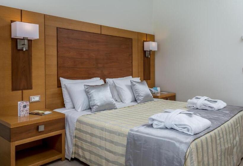 جناح جونيور مطلّ علي البحر, Apollo Blue