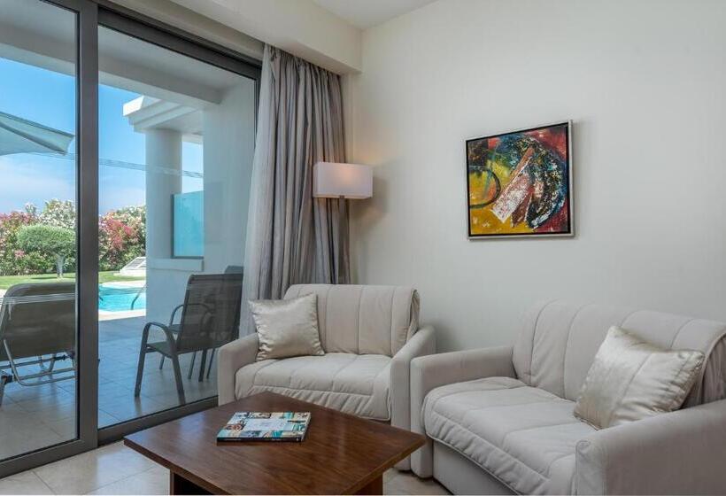 جناح جونيور مطل على الحديقة, Apollo Blue