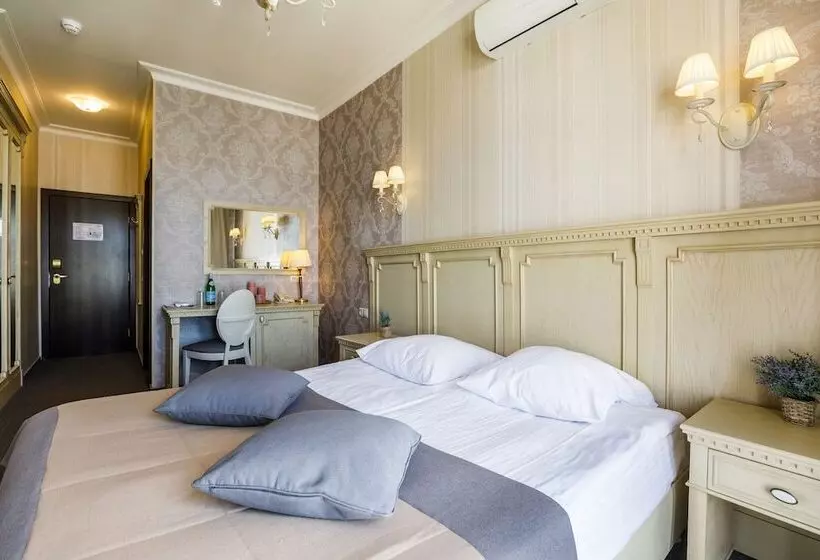 スーペリアールーム, Arbat House