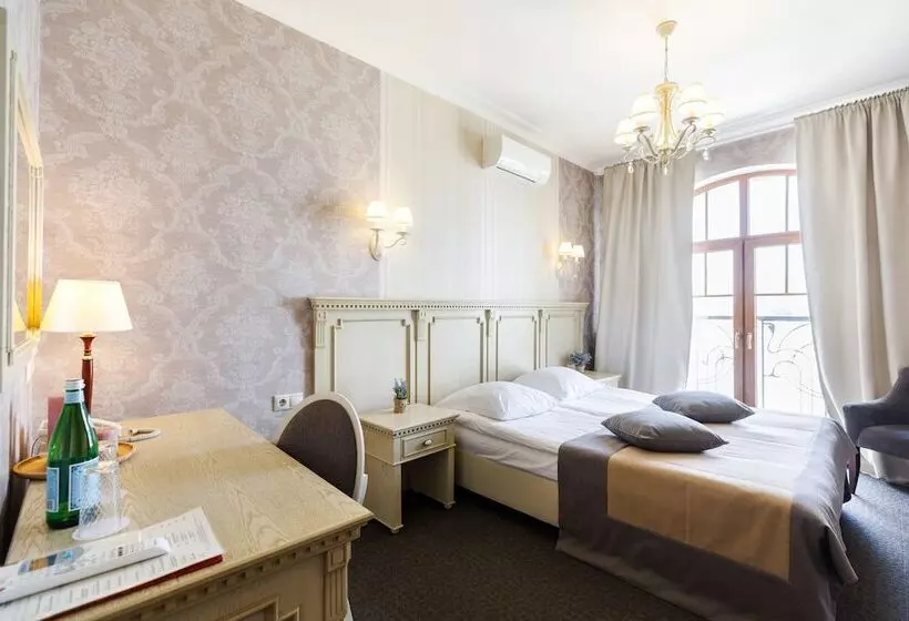 スーペリアールーム, Arbat House