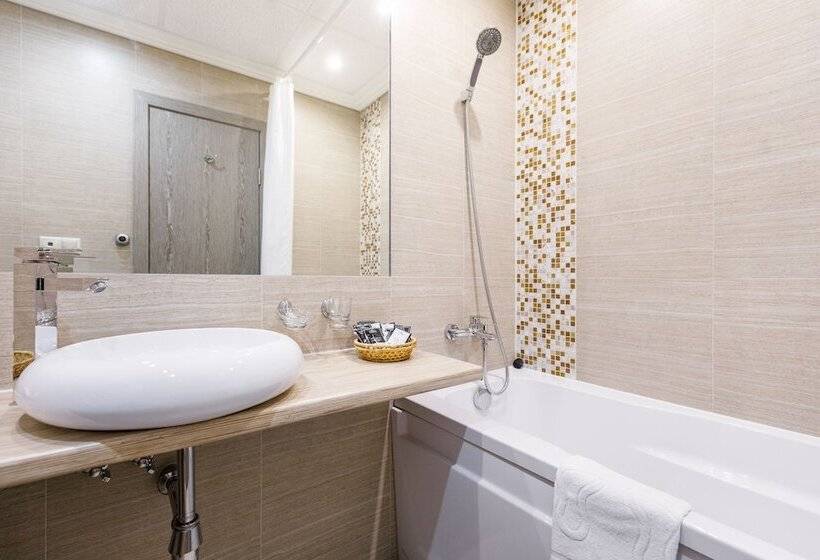 اتاق راحتی, Arbat House