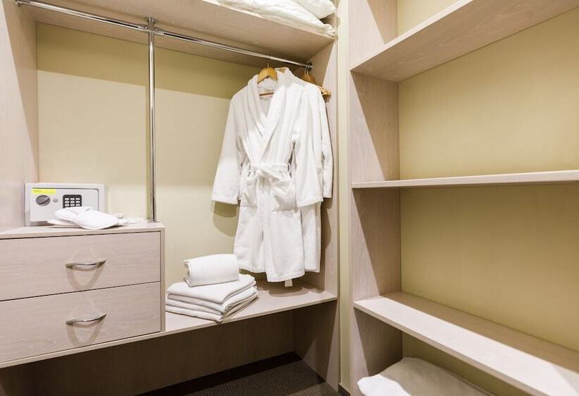 سوییت, Arbat House