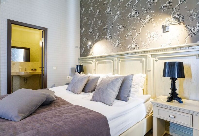 سوییت, Arbat House