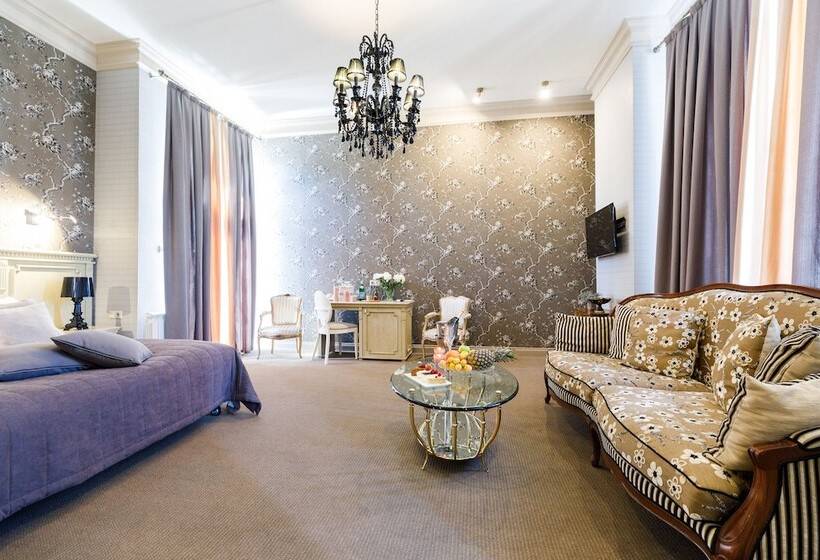 سوییت, Arbat House