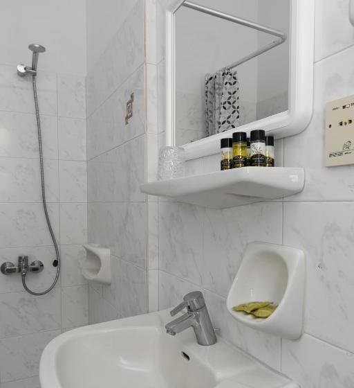 חדר סטנדרט, Glaros