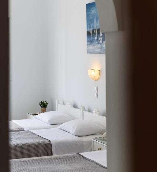 חדר סטנדרט לשלושה, Glaros