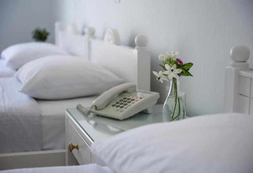 חדר סטנדרט לשלושה, Glaros