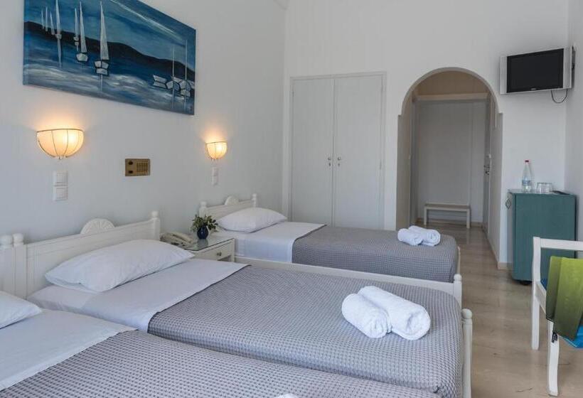 חדר סטנדרט לשלושה, Glaros