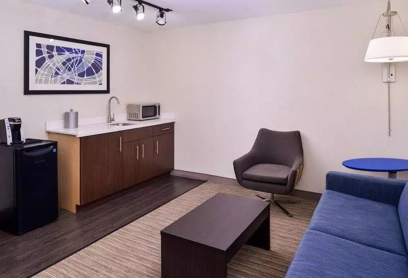 スイート, Holiday Inn Express Hotel & Suites Southfield   Detroit, An Ihg