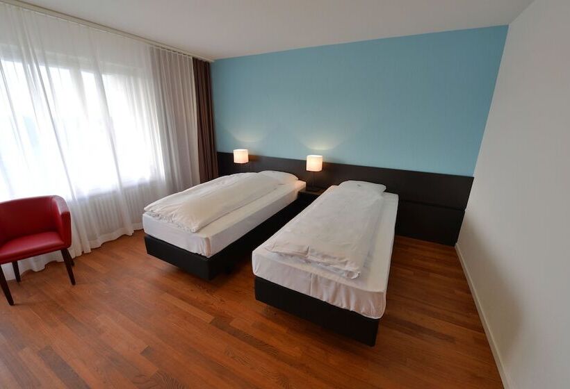 Семейный Номер, Illuster Urban & Local