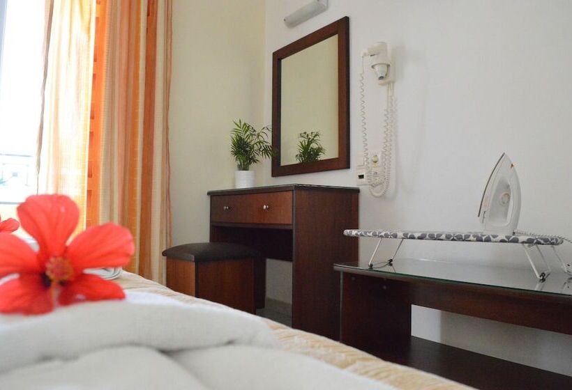 스탠다드 스튜디오, Konstantina Apartments