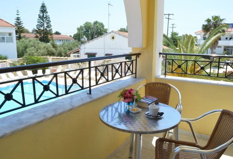 스탠다드 스튜디오, Konstantina Apartments