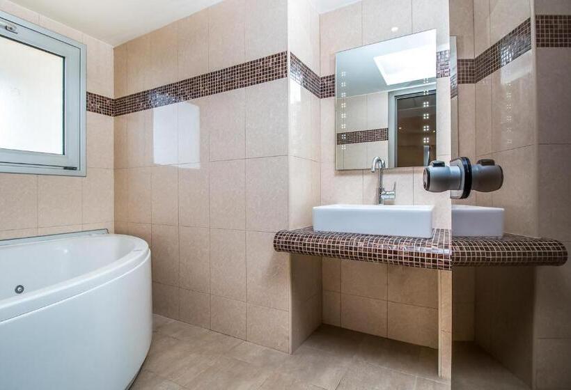 חדר דלוקס נוף לים, Pegasos Deluxe Beach