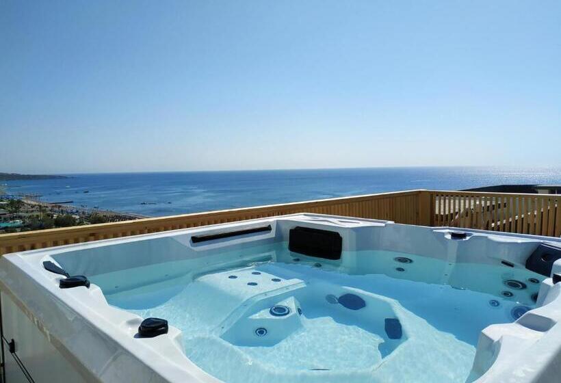 סוויטה נוף לים, Pegasos Deluxe Beach