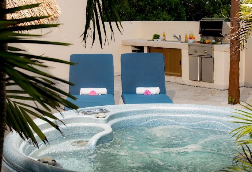 带两个卧室的顶楼公寓, Porto Playa Condo Hotel And Beach Club