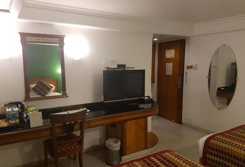 اتاق اجرایی, Ramee Guestline Hotel Dadar