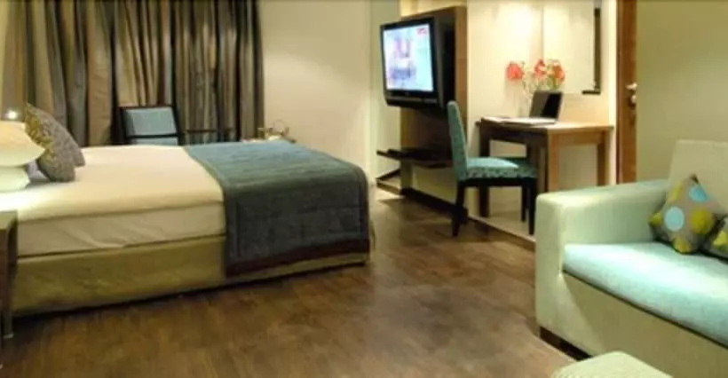 اتاق کلاب, Ramee Guestline Hotel Dadar