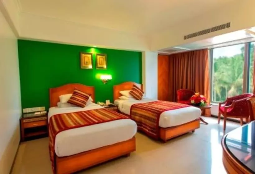 اتاق اجرایی, Ramee Guestline Hotel Dadar