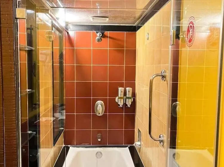 سوییت, Ramee Guestline Hotel Dadar